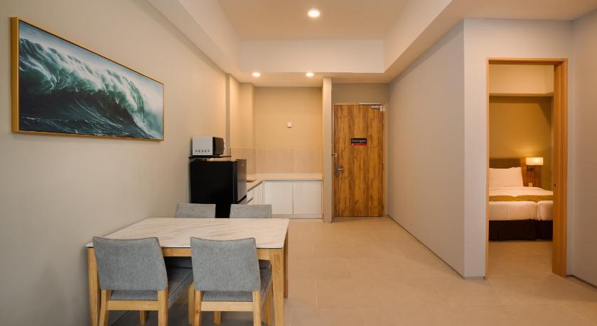 Image of 2 Bedroom Family Suite 7