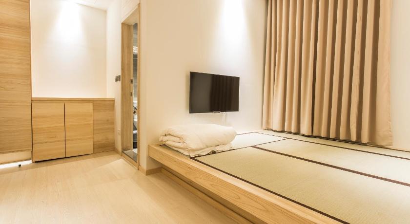 Image of Japanese Tatami Room 4