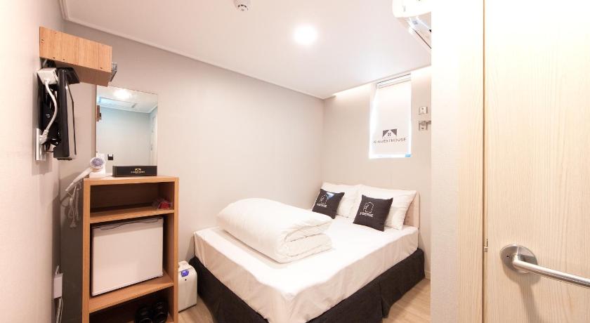 Image of Standard Double Room 4