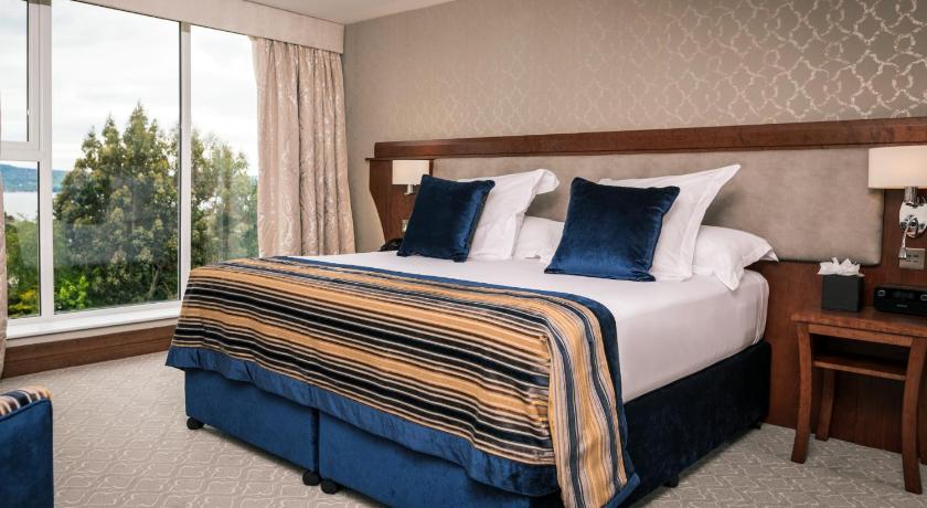 Image of Deluxe Lough View 3