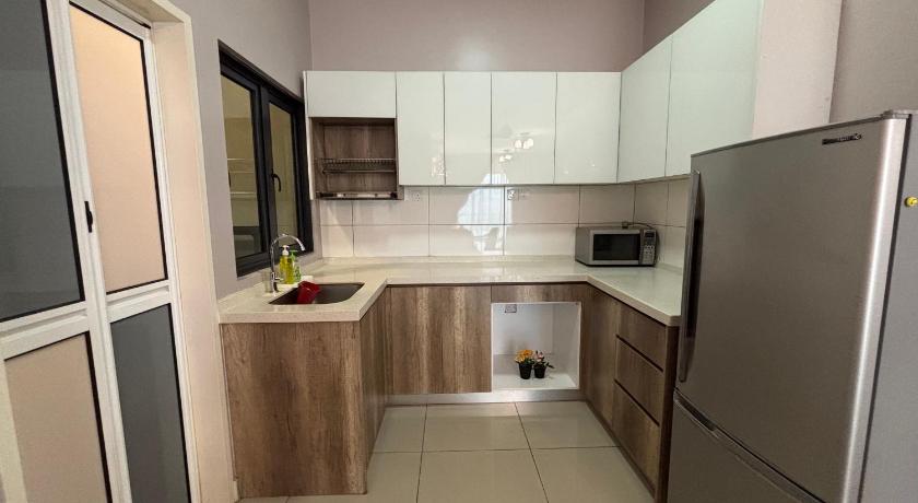 Cozy Condo Walking Distance to Stadium Bukit Jalil - image 3
