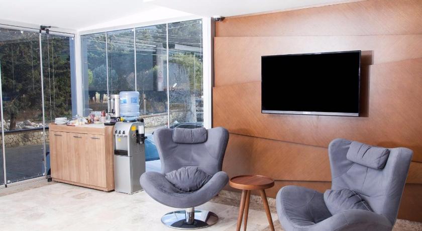 Viona Hotel photo