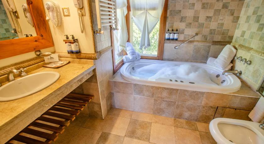 Image of Suite with Kitchenette 2