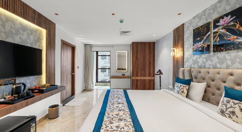 Image of Superior Suite 1