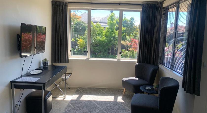 Image of Deluxe Studio Apartment with Balcony 8