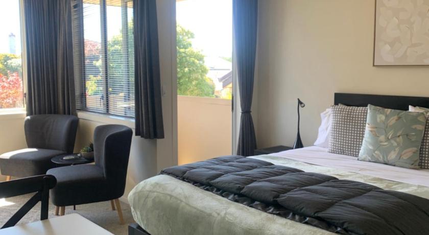 Image of Deluxe Studio Apartment with Balcony 3