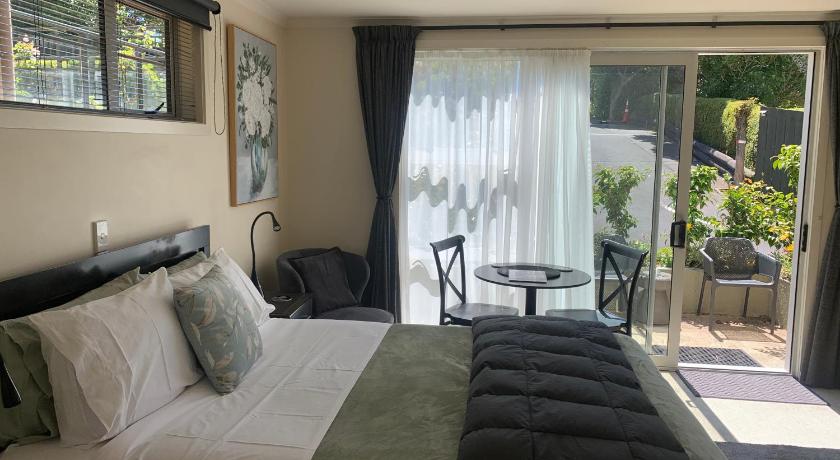 Image of Deluxe Studio Apartment with Courtyard 0
