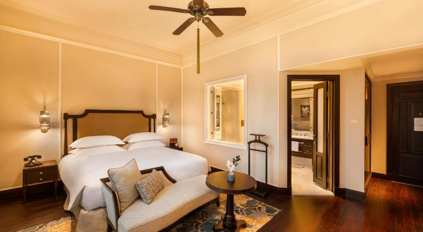 Image of Heritage Wing, Grand Luxury Room With Metropole Privileges And Benefits, King Bed 1