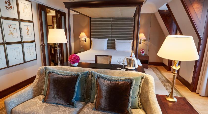 Image of Junior Suite Brandenburg Gate 3