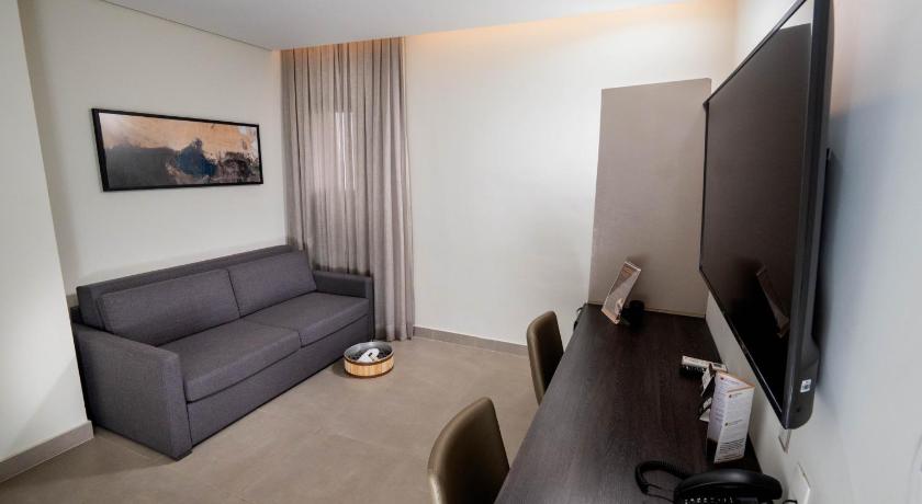 Image of Premium Suite with Bath 6