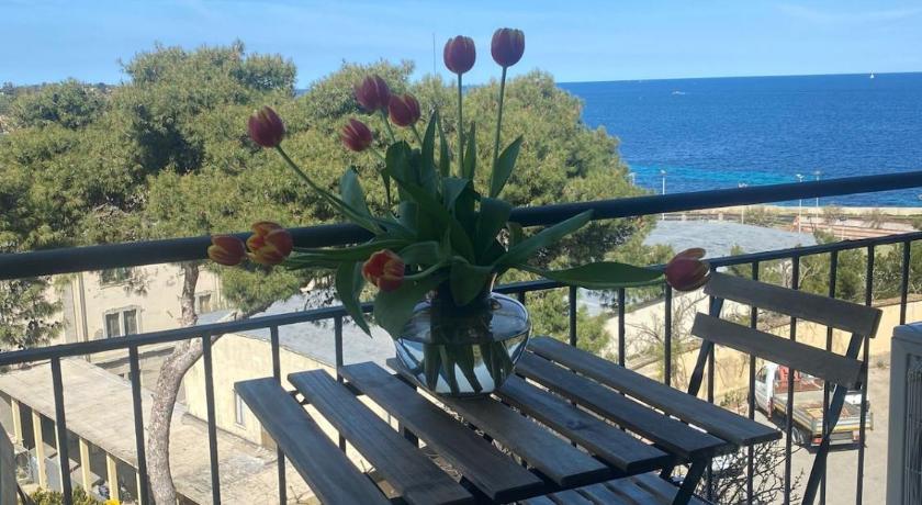 Charming places Casa A, just a few steps from the sea