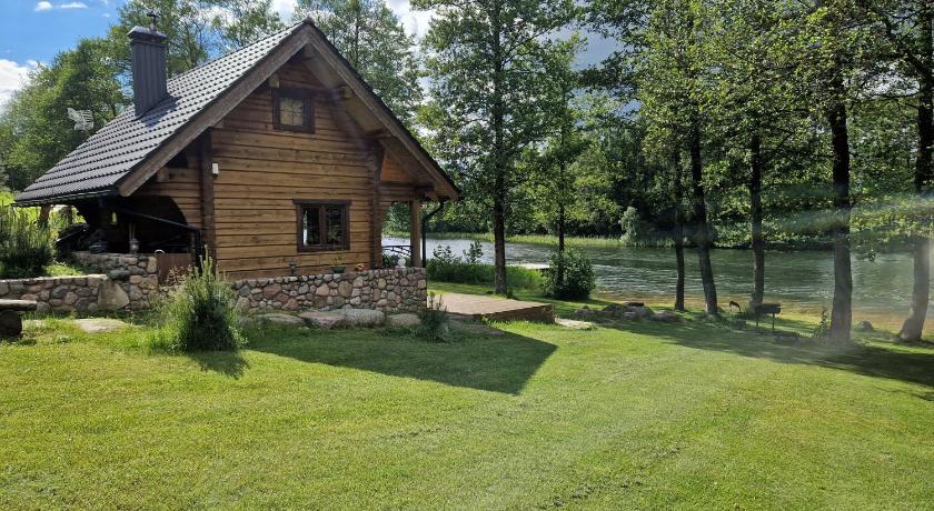 Pirtis su ezero pakrante Trakai