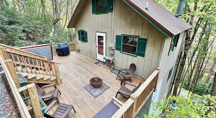 세븐 데블스 (NC) Plentiful Porches - Hot Tub - King Bed - Views 3성급 숙소 수영장