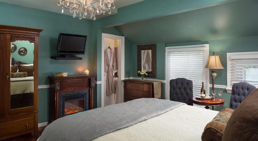 Image of Queen Room with Sea View 4