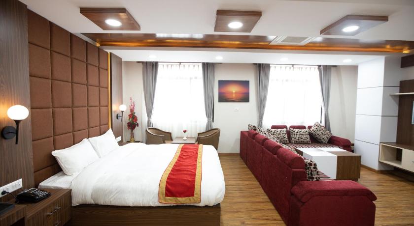 Hotel Ambrosia in Charikot — photo 2