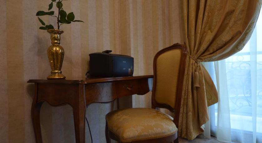 The Arlington Boutique Hotel photo