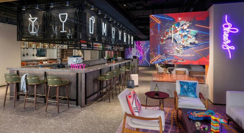 Moxy Suzhou City Centre - image 8