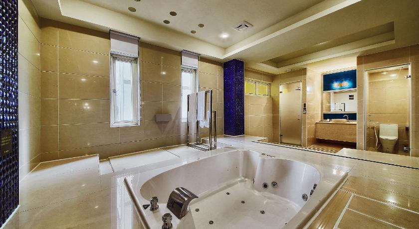 Image of Deluxe Quadruple Room 2