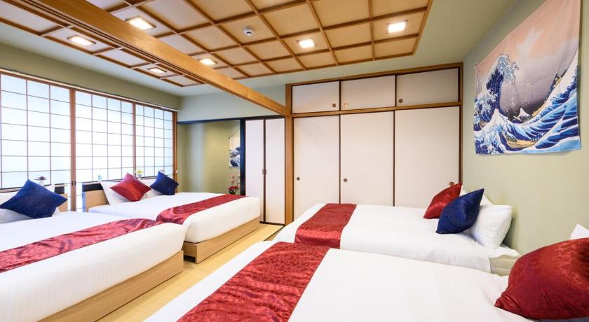 広島 COCOSTAY ユートピア十日市#201 Grate location 平和記念公園まで徒歩5分 電停まで徒歩1分 広々12名宿泊可能 3つ星 宿泊施設 スイート
