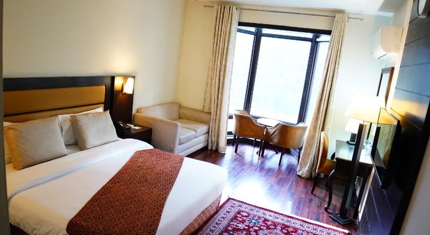 Hunza Darbar Hotel - image 3