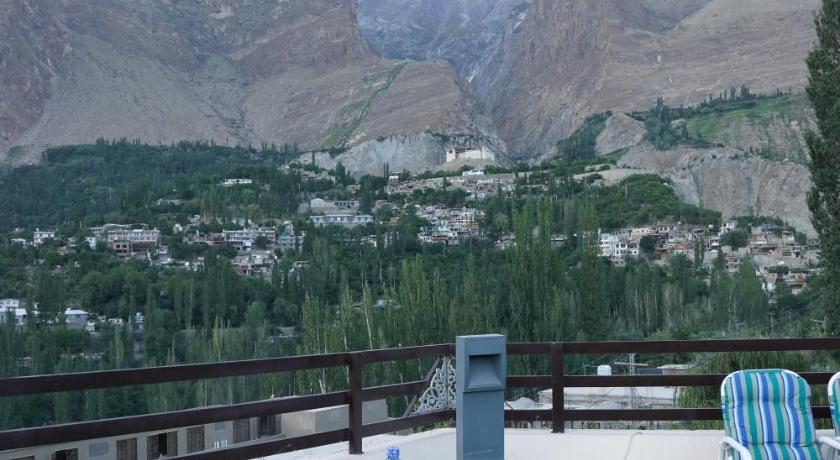Hunza Darbar Hotel - image 7