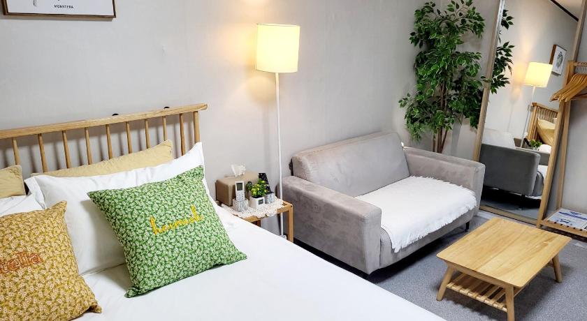 Seoul Moon House In Seoul #Quiet #Airport transport nearby#1 min to line2 nakseongdae subway 4-Star Accommodation room