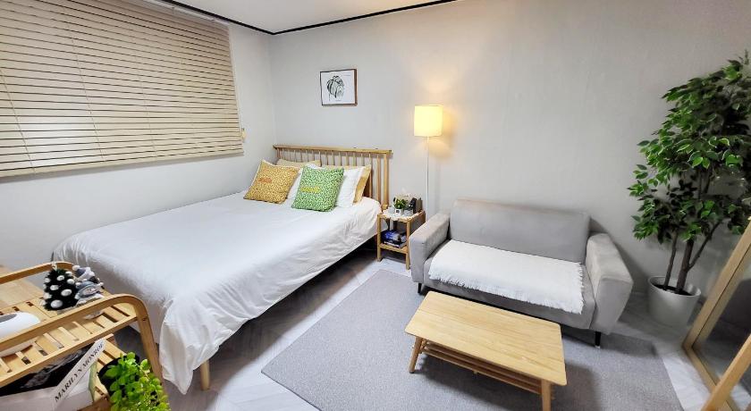 Seoul Moon House In Seoul #Quiet #Airport transport nearby#1 min to line2 nakseongdae subway 4-Star Accommodation amenity