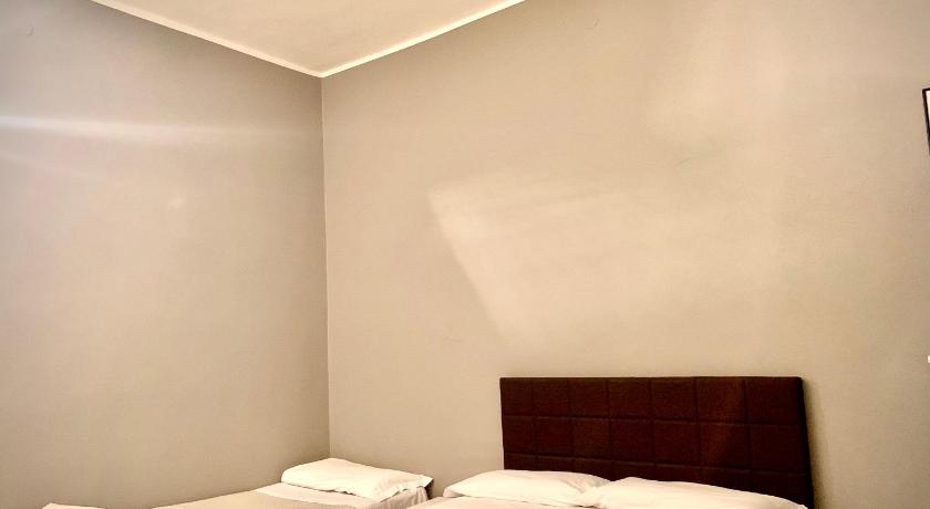 Apartment Odesos - image 11