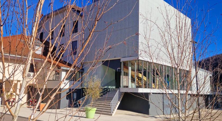 Image of Family Studio 17