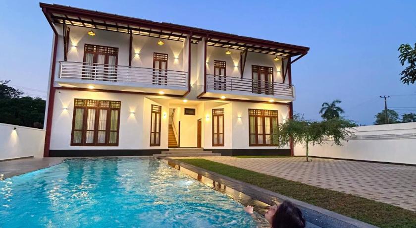 Villa Elegant Oasis