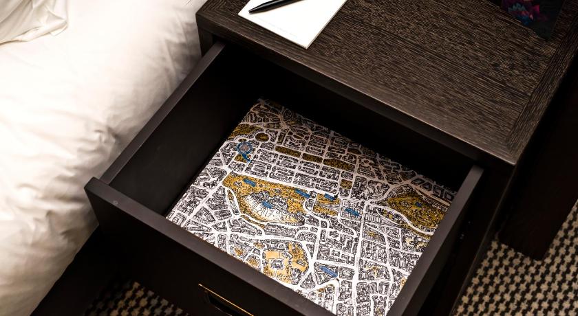 Image of 1 Bedroom Suite 16
