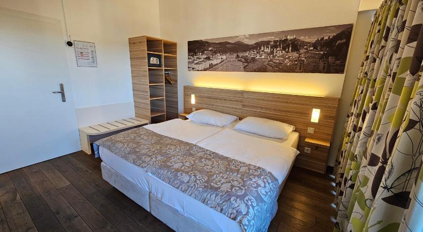 Komfort szoba kétszemélyes ággyal - erkéllyel (Comfort Double Room with Balcony) fotója 5