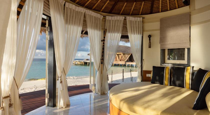 Afbeelding van Grand Villa met Zwembad - Aan het Strand (Grand Beachfront Pool Villa) 3