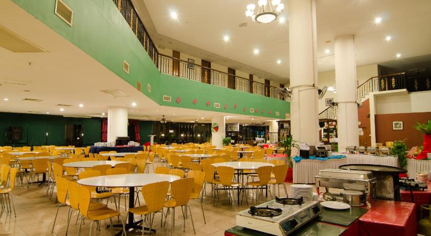 パンコール Coral Bay Resort Pangkor 3つ星 ホテル プール