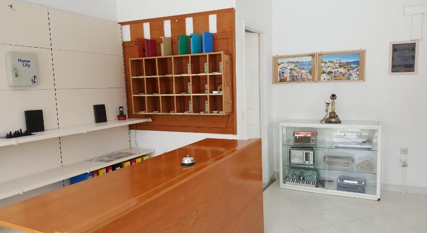 Flame Lily Studios & Apartments photo