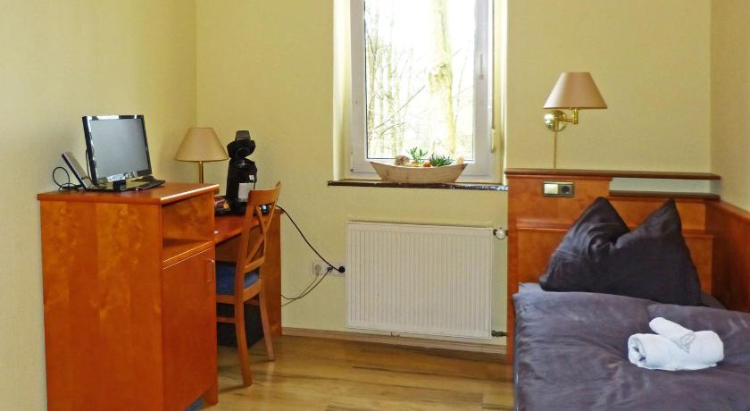 Messe-Zimmer TuS-Treff photo