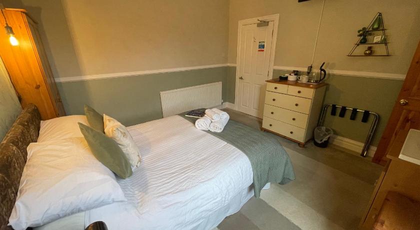 Image of Large Double Room 7