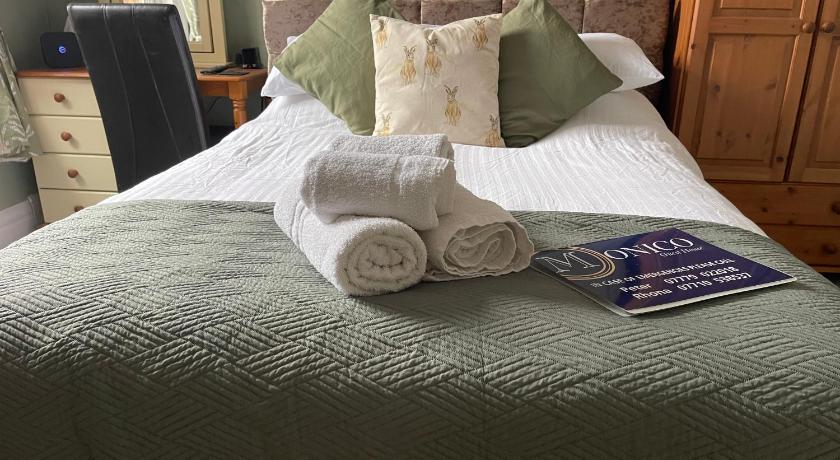 Image of Large Double Room 8