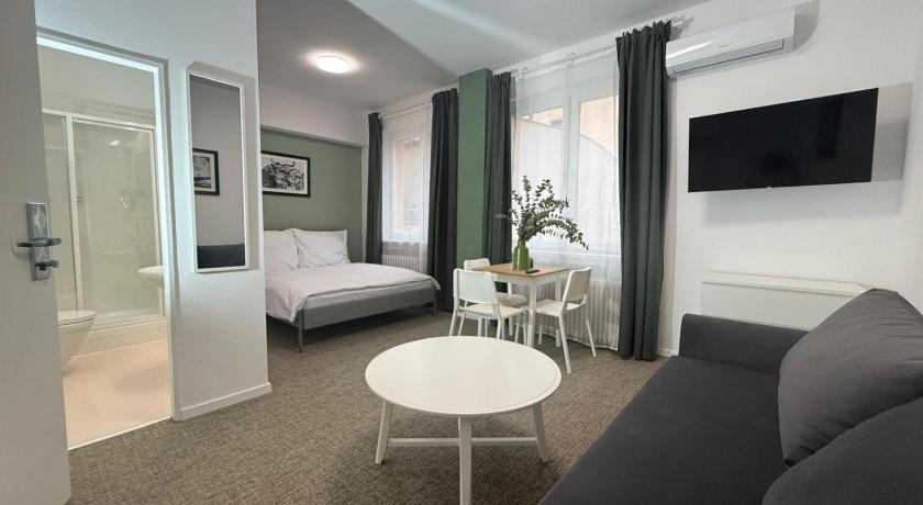 Gremium Apartments