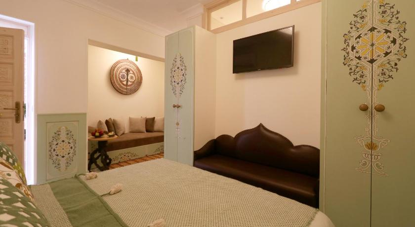 Image of Deluxe Triple Room 1