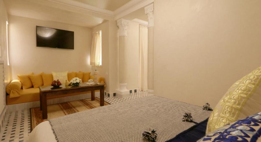 Image of Superior Triple Room 1