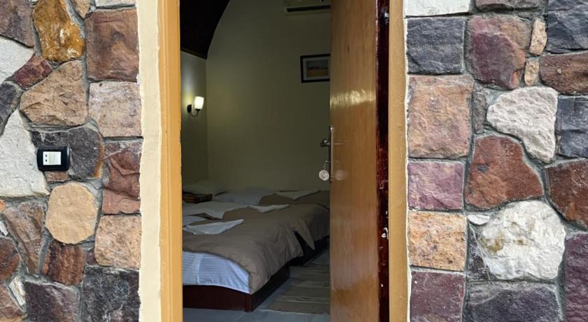 Image of Deluxe Triple Room 16