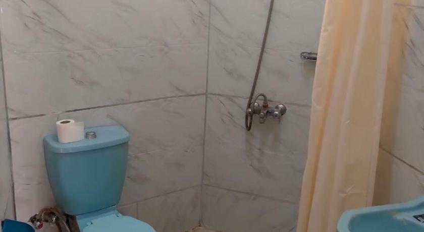 Image of Basic Triple Room 12