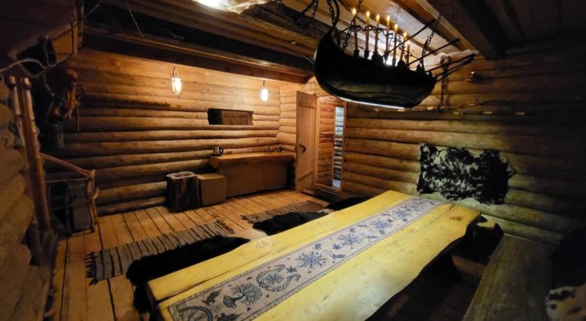 Image of Four-Bedroom House 4