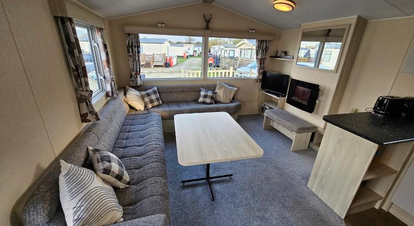 Willows Cosy Hideaway on 7 Lakes