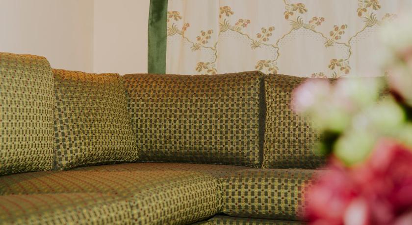 Image of Executive Suite 14