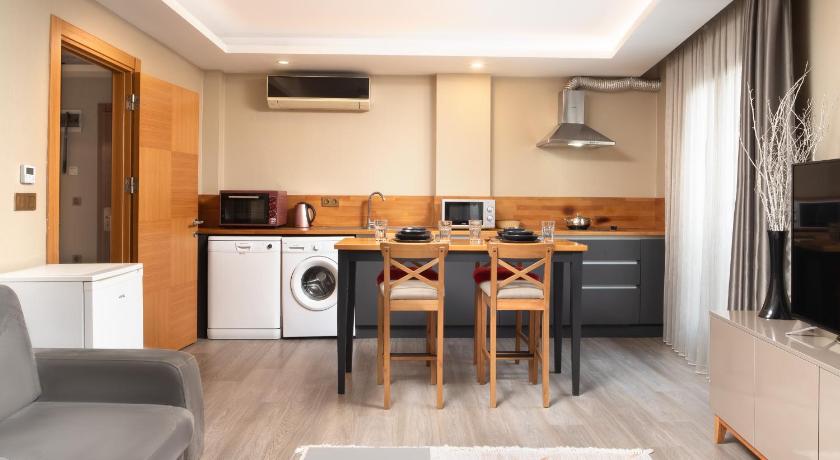 Family Time Suites Hotel – Istanbul, FL