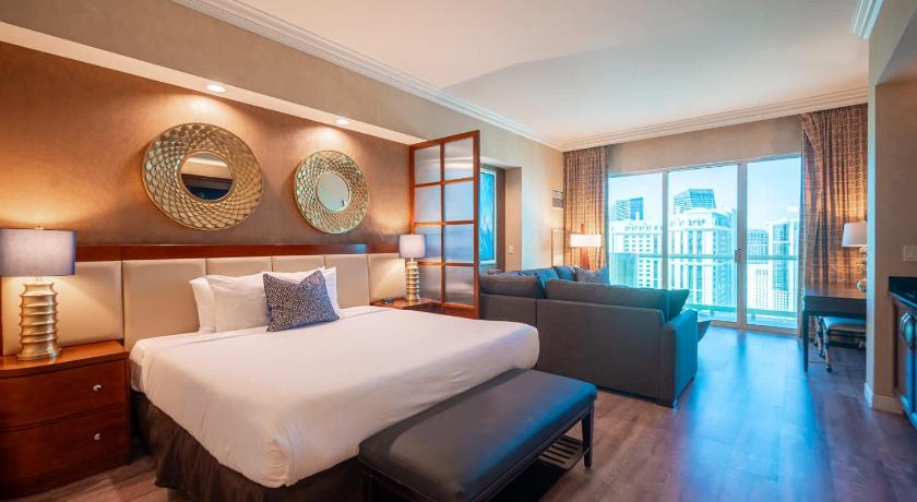 라스베이거스 / 라스베가스 (NV) No Resort Fee Strip View Balcony+ Free Valet+Pool 4성급 숙소 객실