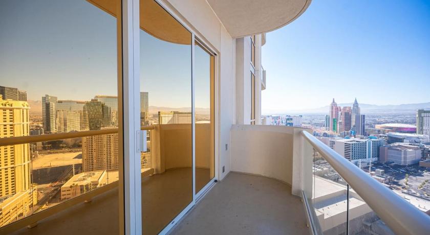 라스베이거스 / 라스베가스 (NV) No Resort Fee Strip View Balcony+ Free Valet+Pool 4성급 숙소 레스토랑