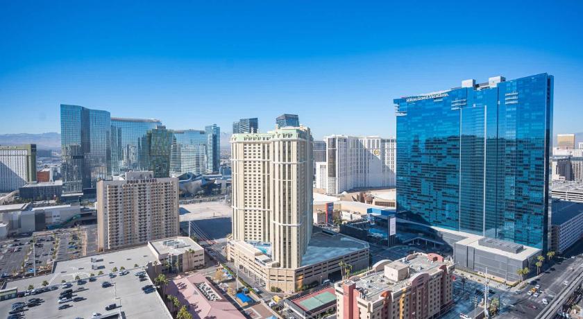 라스베이거스 / 라스베가스 (NV) No Resort Fee Strip View Balcony+ Free Valet+Pool 4성급 숙소 레스토랑